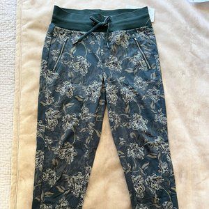 Athleta Trekkie Printed Jogger - New with Tag